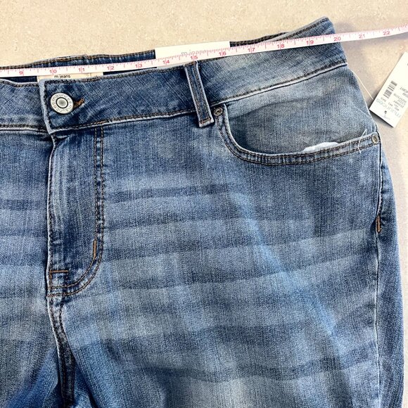 NWT Maurices Women's Jeans M Jeans 20W Classic Straight, Short, Mid Rise - Picture 11 of 12